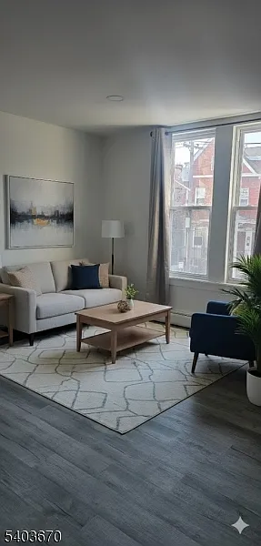 4 bed, 1.0 bath, $2,800 — Photo 3