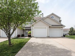 1402 SE Norwood Dr, Lees Summit, MO 64081