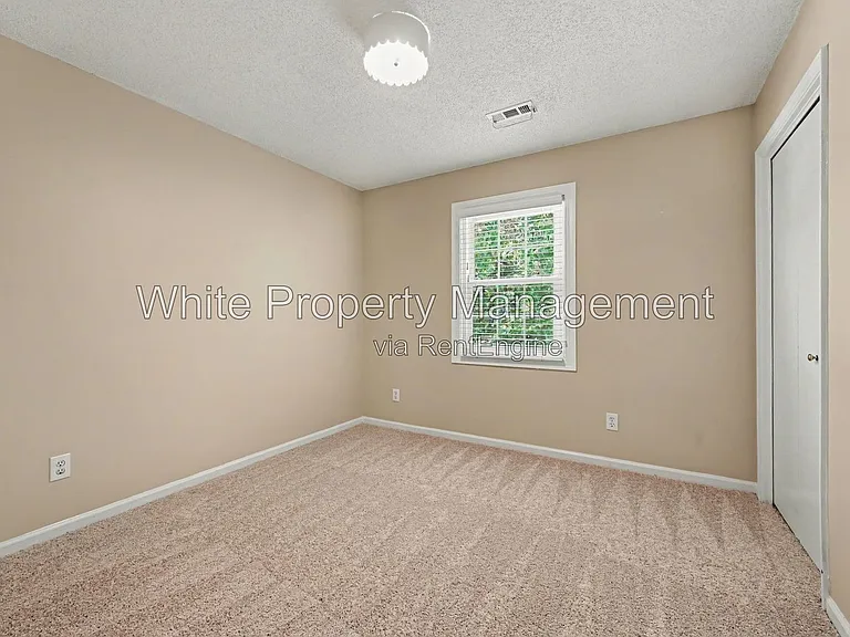 9201 Hanworth Trace Dr — Photo 17