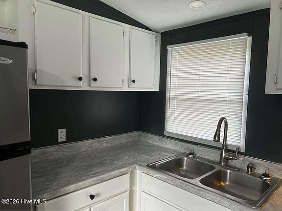 3rd image of 131 Coot Davis Road