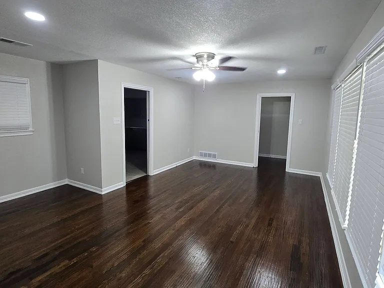 6612 Locke Ave — Photo 5