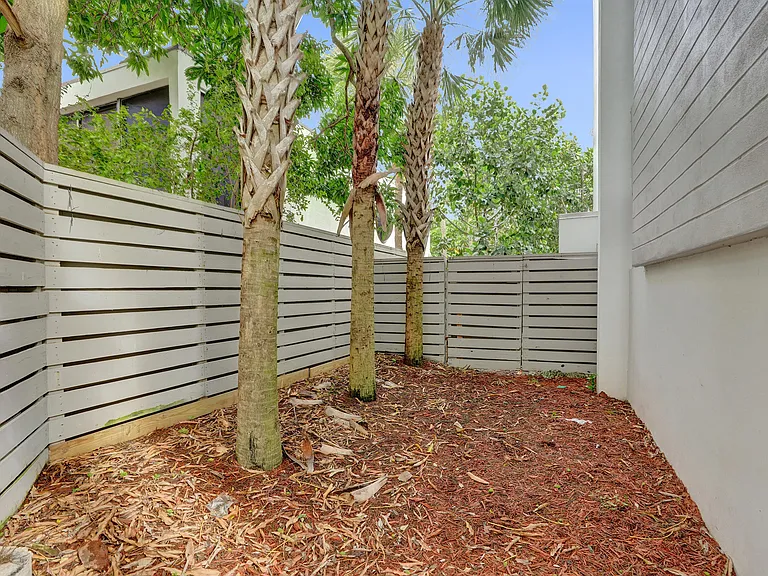1347 N Ocean Blvd — Photo 13