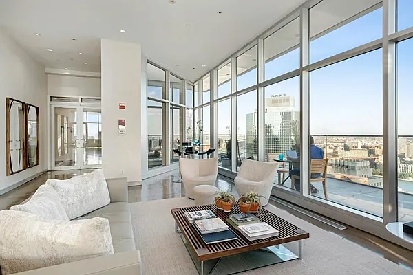 Rented by Hakimian Management | media 19