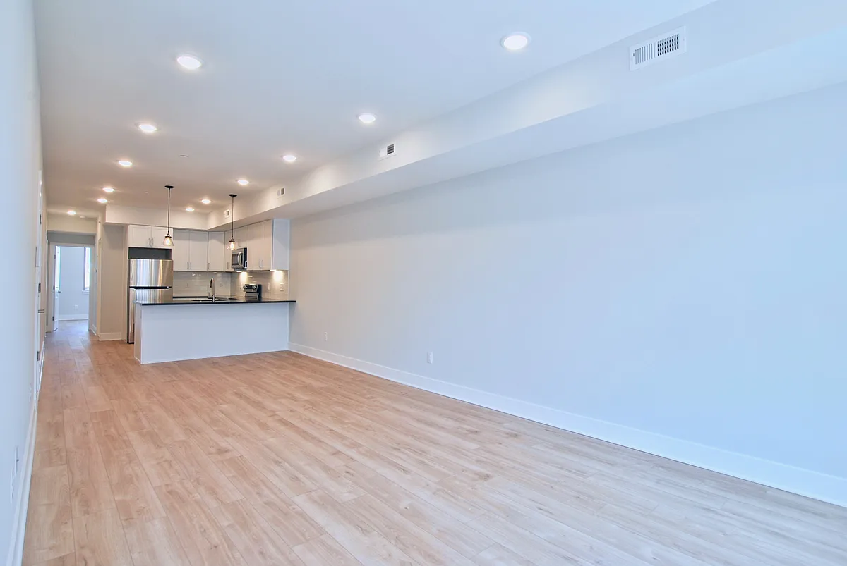 Building Photo - 2130 N 2nd St #2