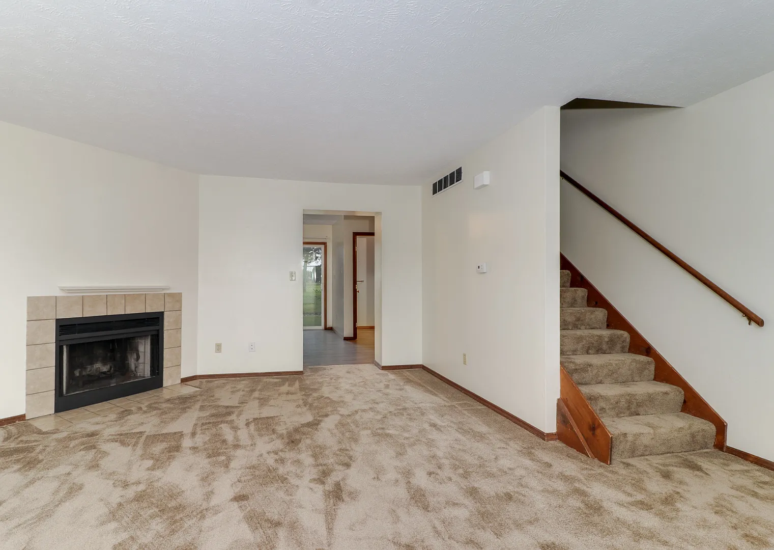 Rainbow Court Townhomes — Photo 3