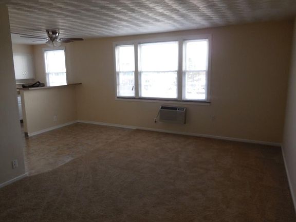 5th image of 3630 Warrensville Center Rd APT 16B