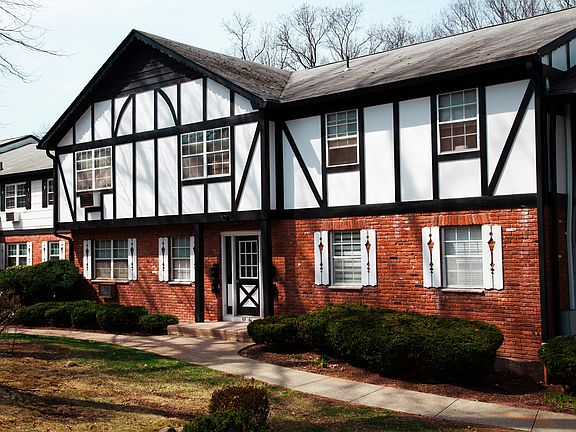2nd image of 57 Parkside Dr