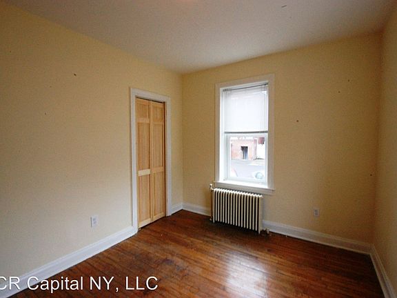 5th image of 366 4th Ave APT 01
