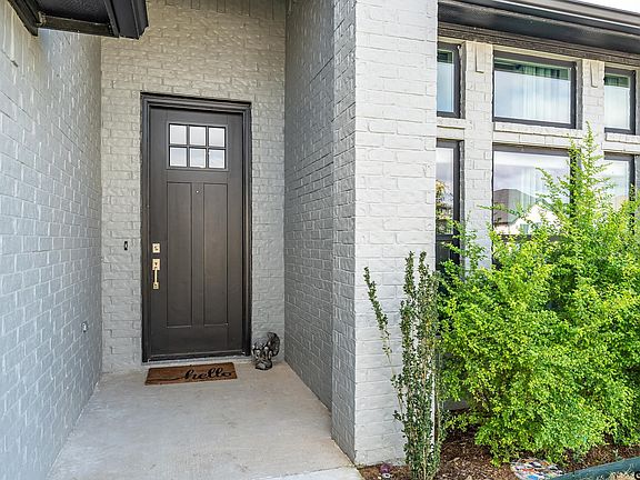 4th image of 410 Meadow Ln