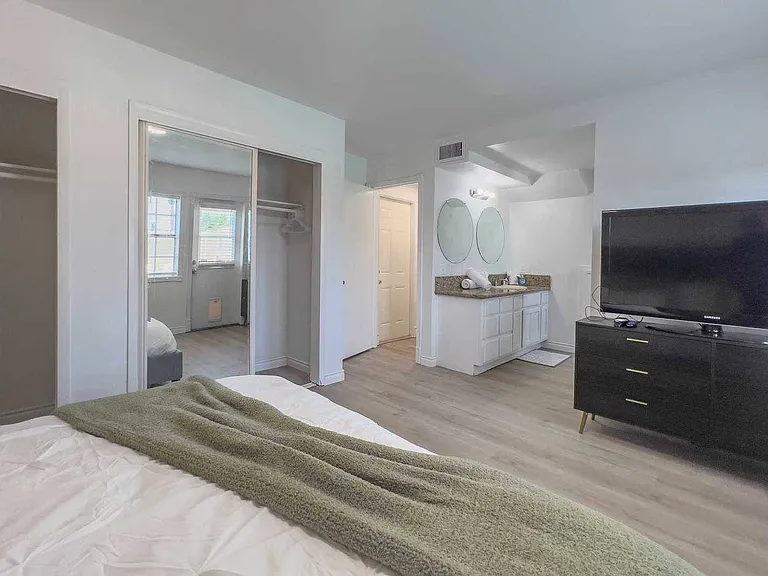 1424 Winn Dr W — Photo 13