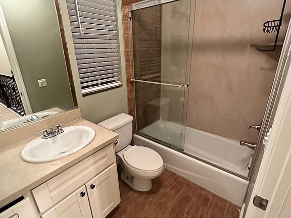 5th image of 221 N Alhambra Ave Unit B