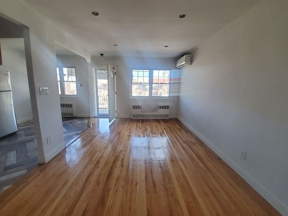 1st image of 2050 E 60th St #2