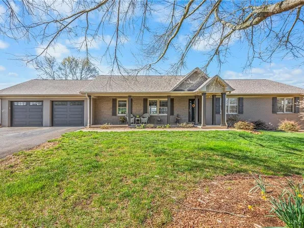 1358 Armstrong Rd, Jonesville, NC 28642