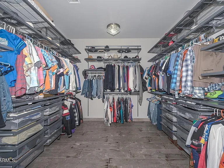 5861 E Cloud Rd — Photo 28