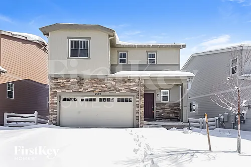 1902 Villageview Ln Photo 1