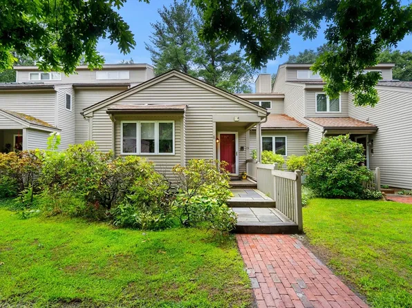 13 Monadnock Dr Unit 13, Westford, MA 01886