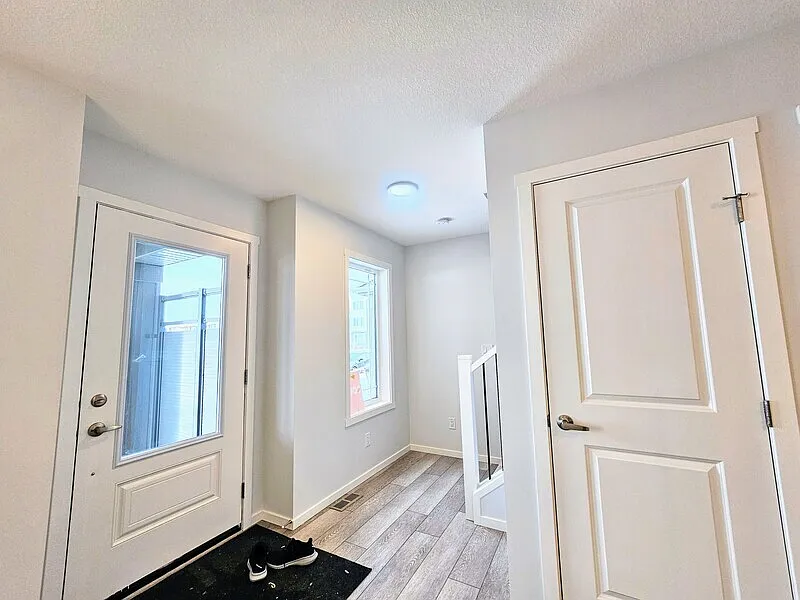 3 bed, 2.5 bath, 1500 sqft, $1,890 — Photo 4