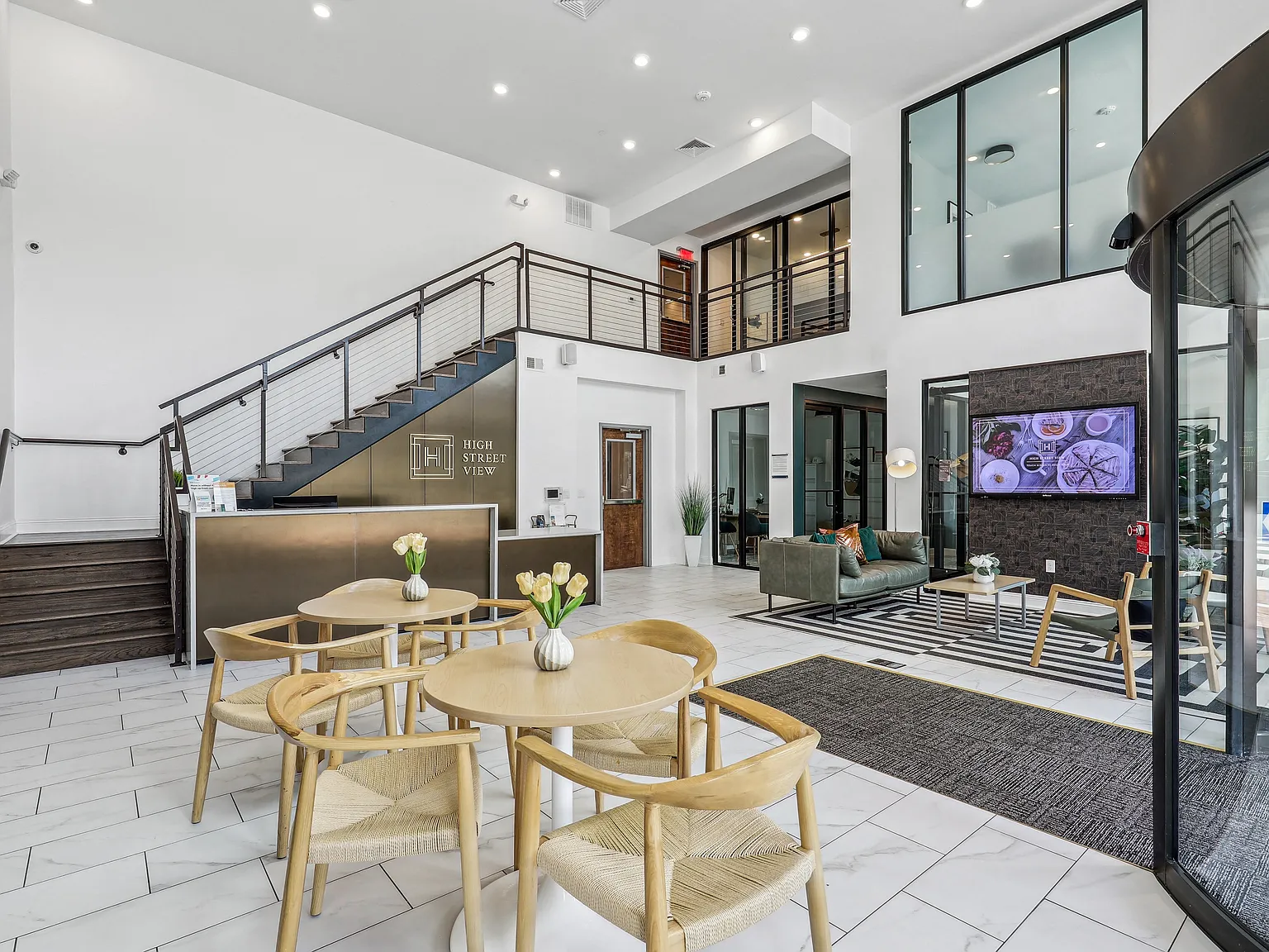 High Street View Luxury Apartments — Photo 3