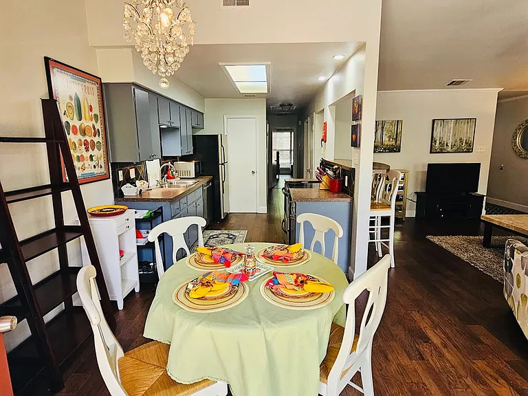 5107 Leralynn St #304 — Photo 7