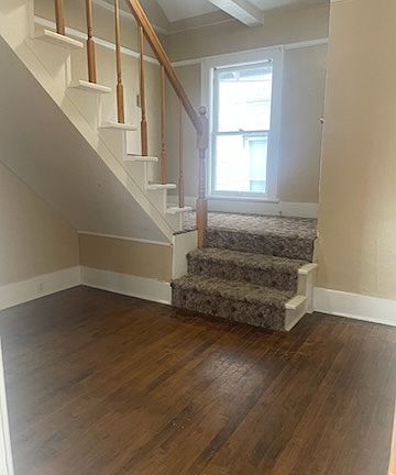 5th image of 209 10th St N #209