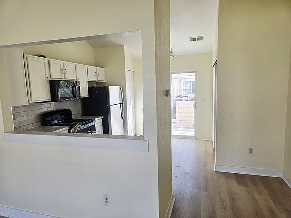 4th image of 1758 Eagle St APT B