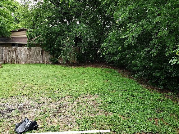5th image of 1703 Mulford St