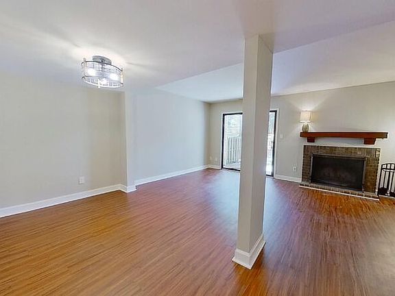 5th image of 225-225 Village Ln #J