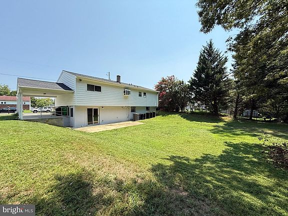 2nd image of 9521 Gwynndale Dr