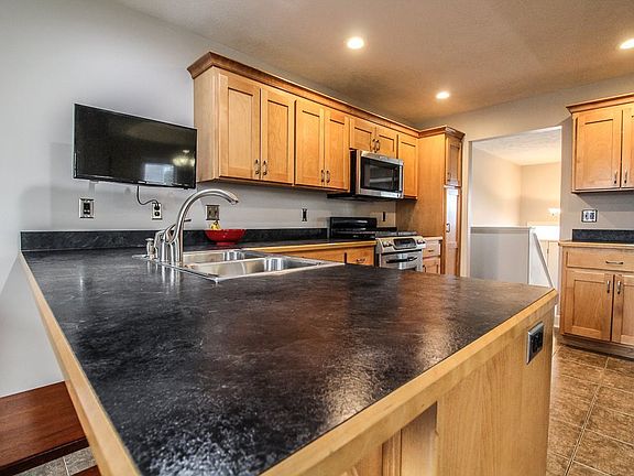 4th image of 3618 Vanesta Dr