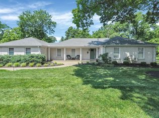2565 Concordgreen Dr, Cincinnati, OH 45244