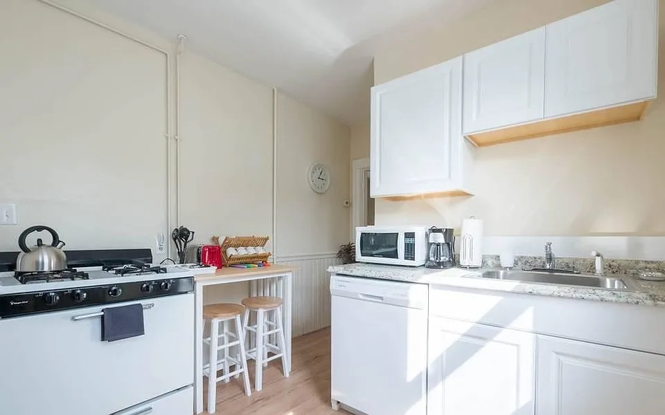 8 Eliot Ave #2-B