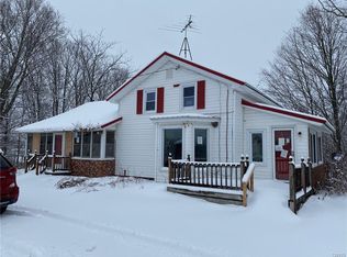 10 Dausman Rd, Pennellville, NY 13132