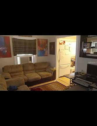 3rd image of 3711 E Genesee St