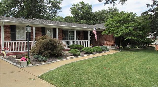 1st image of 429 Kenilworth Ln