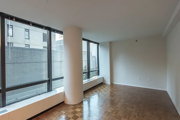 Rented by Solow Realty | media 19