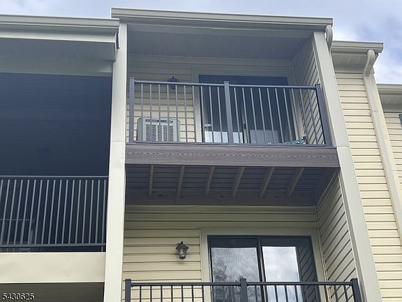 4th image of 58 Baldwin Ct