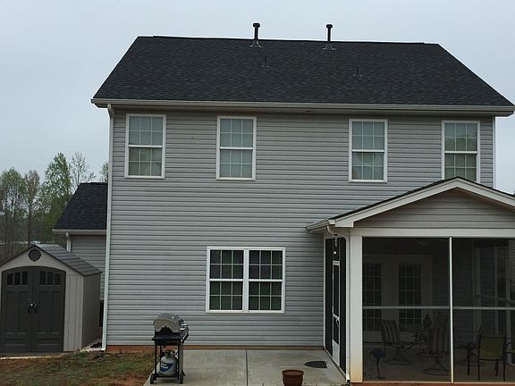 Screened porch + BBQ patio