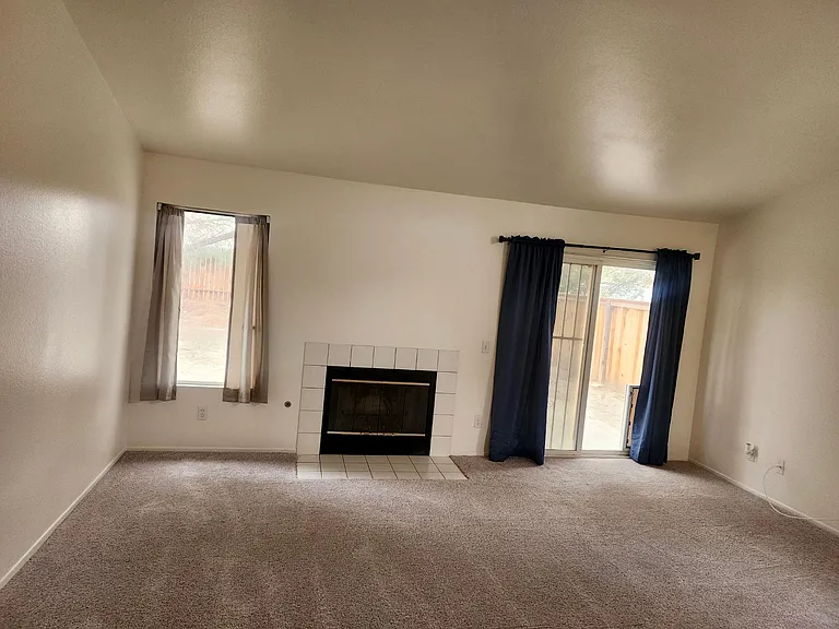 36758 Golden Oak Dr — Photo 3