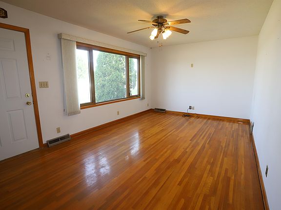 3rd image of 100 29th Ave SE