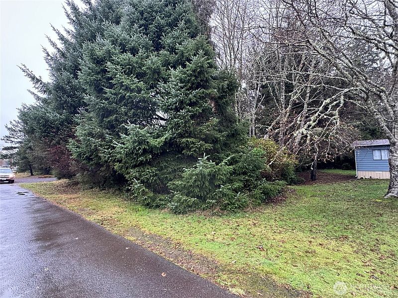 3rd image of 682 Copalis Avenue NE