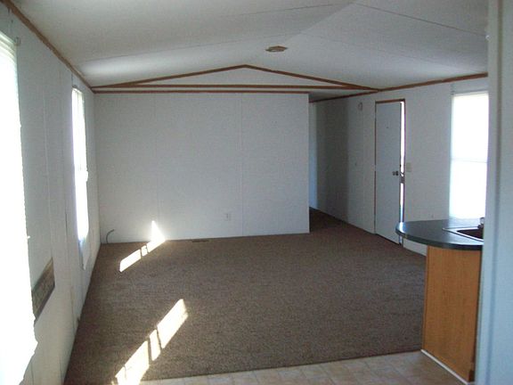 4th image of 38 Pastoral Park Dr