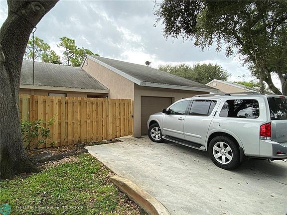 5th image of 5028 Pine Abbey Dr S