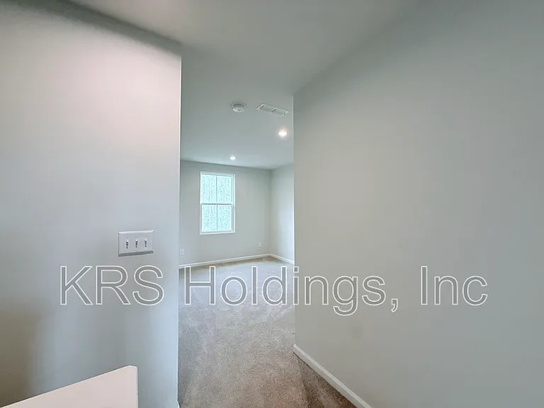 379 Hunting Wood Dr — Photo 10