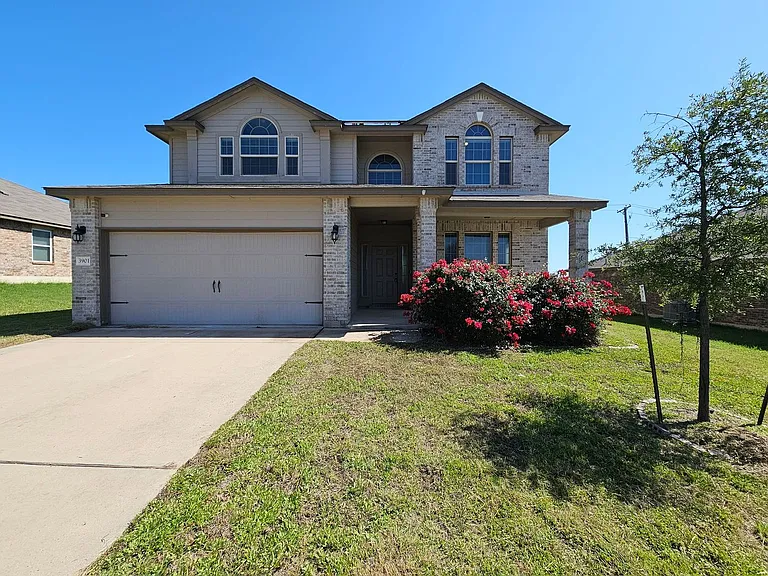 3901 Brunswick Dr — Photo 1