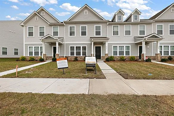310 Surfbird Rd — Photo 1