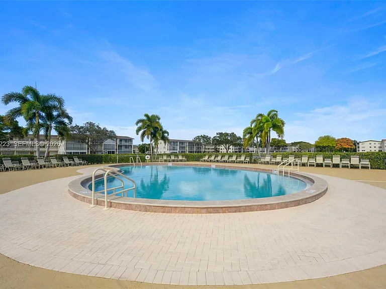 312 Mansfield Dr #312-H — Photo 27