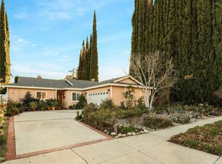 19026 Gledhill St, Northridge, CA 91324