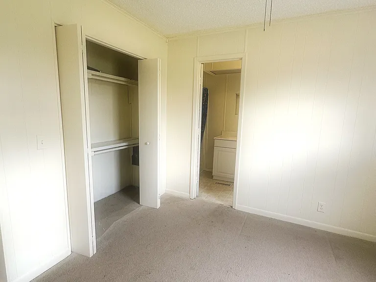 12457 FM 1392 — Photo 15