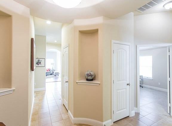 2nd image of 2705 Westglen Dr