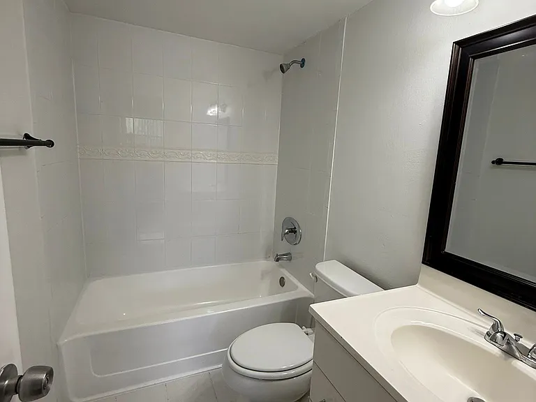 8185 NW 7th St #219 — Photo 7